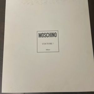 Calfskin ankle boots with removable strap